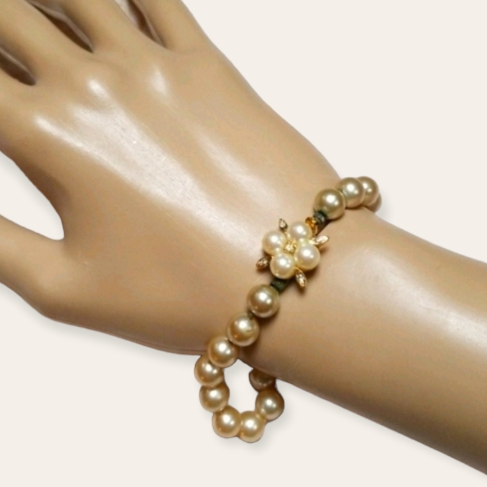 Vintage 1950s Mid Century Elegant Faux Pearl Rhinestone Bracelet